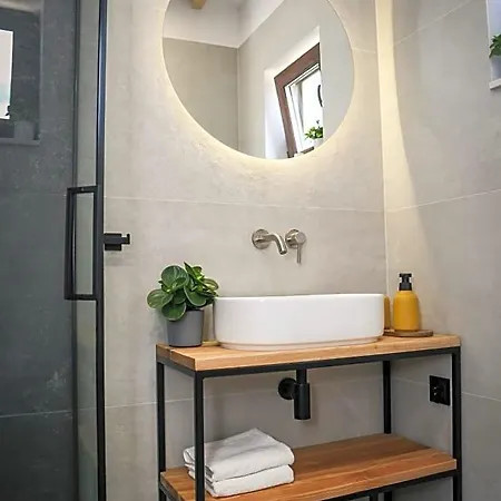 Lodge Wakacyjne 4